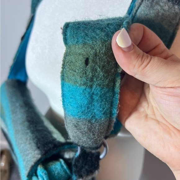 Prana Crossbody Purse - Picture 7 of 13